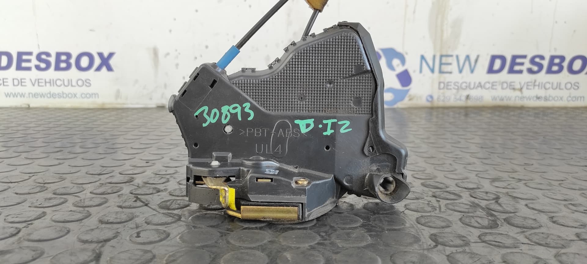 Recambio de CERRADURA PUERTA DELANTERA IZQUIERDA para TOYOTA COROLLA VERSO (R1) 2.0 Turbodiesel CAT 1CDFTV referencia OEM IAM UL1   - NEGRO