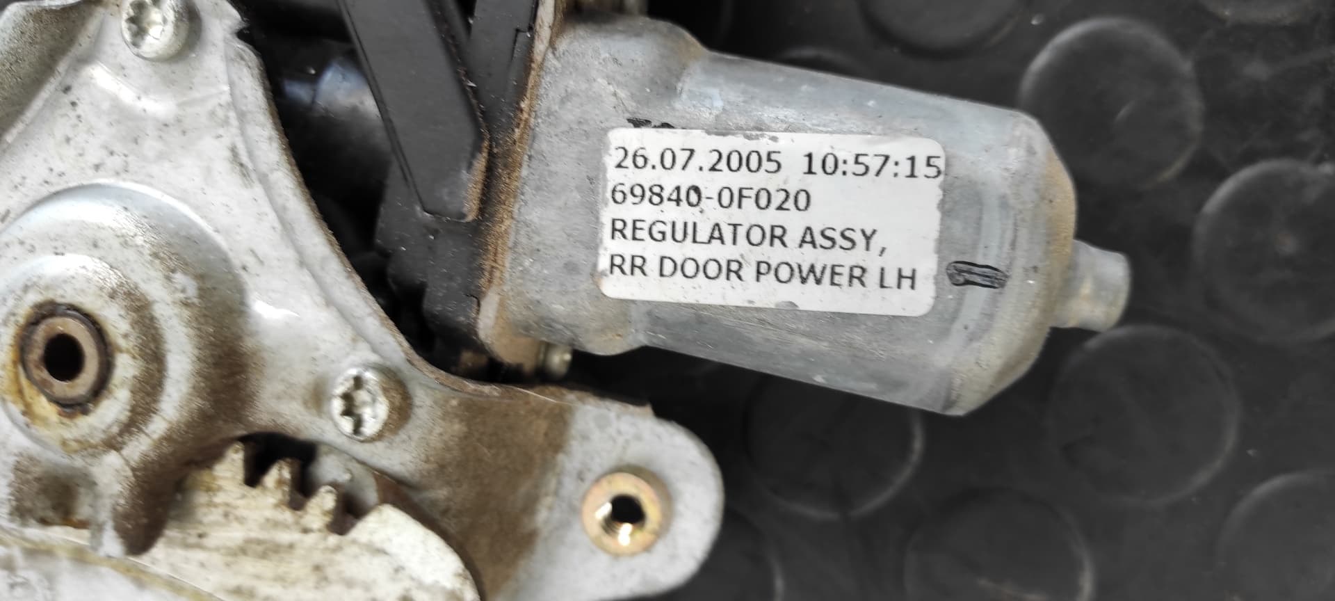 Recambio de ELEVALUNAS TRASERO IZQUIERDO para TOYOTA COROLLA VERSO (R1) 2.0 Turbodiesel CAT 1CDFTV referencia OEM IAM 698400F020   - NEGRO 5