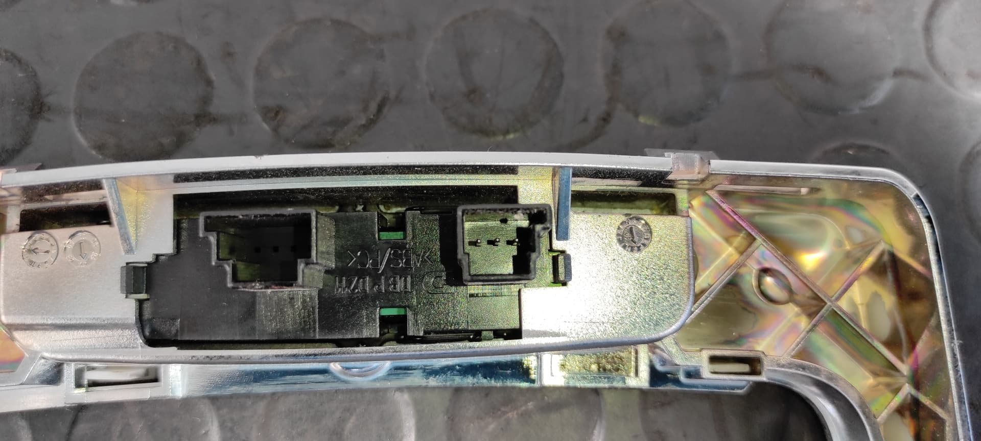 Recambio de GUARNECIDOS PALANCA CAMBIO para MERCEDES-BENZ CLASE C (W204) BERLINA 2.2 CDI CAT OM646811 referencia OEM IAM A2042670288   - BLANCO 3