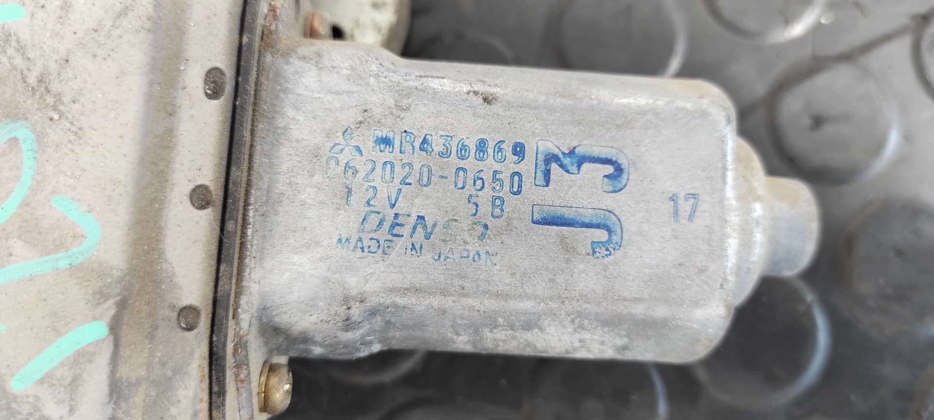Recambio de ELEVALUNAS TRASERO IZQUIERDO para MITSUBISHI MONTERO (V60/V70) 3.2 DI-D Avance (5-ptas.) 4M41 referencia OEM IAM MR436869   - GRIS 6