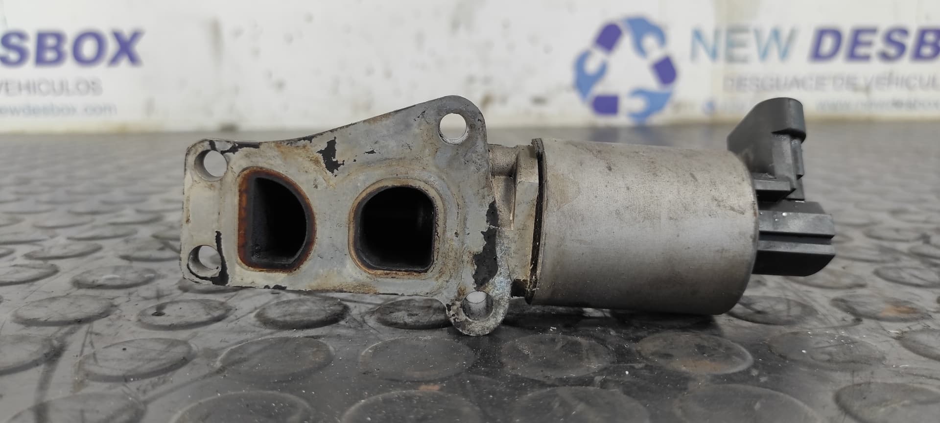 Recambio de VALVULA EGR para OPEL ASTRA GTC Cosmo Z16XEP referencia OEM IAM 24445720   - NEGRO 3