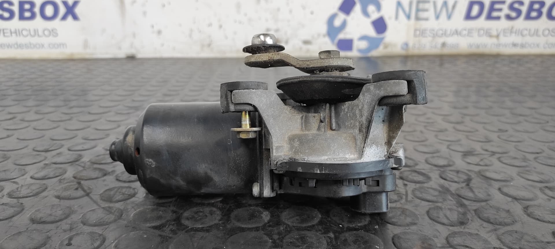 Recambio de MOTOR LIMPIA DELANTERO para MITSUBISHI MONTERO (V60/V70) 3.2 DI-D Avance (5-ptas.) 4M41 referencia OEM IAM MR388038   - GRIS 5