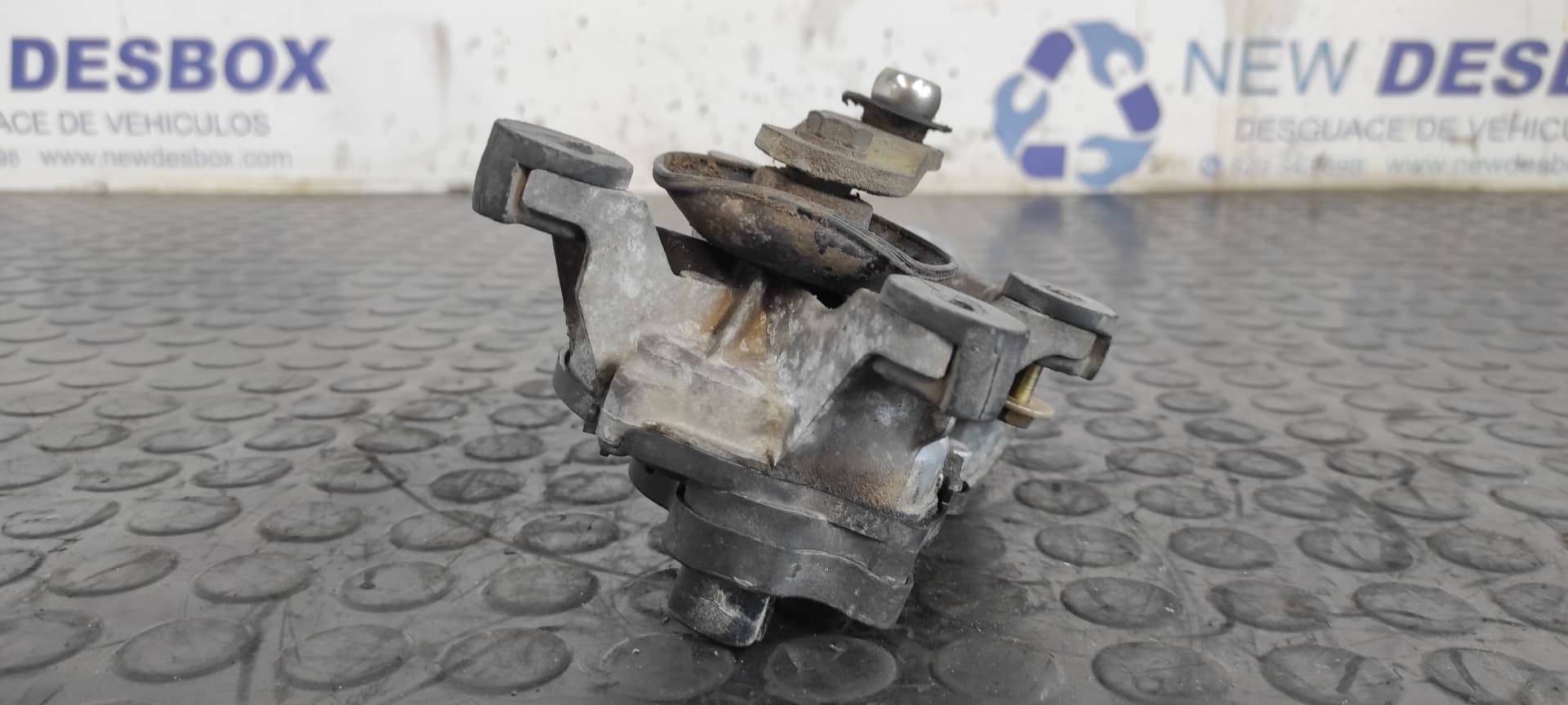 Recambio de MOTOR LIMPIA DELANTERO para MITSUBISHI MONTERO (V60/V70) 3.2 DI-D Avance (5-ptas.) 4M41 referencia OEM IAM MR388038   - GRIS 3