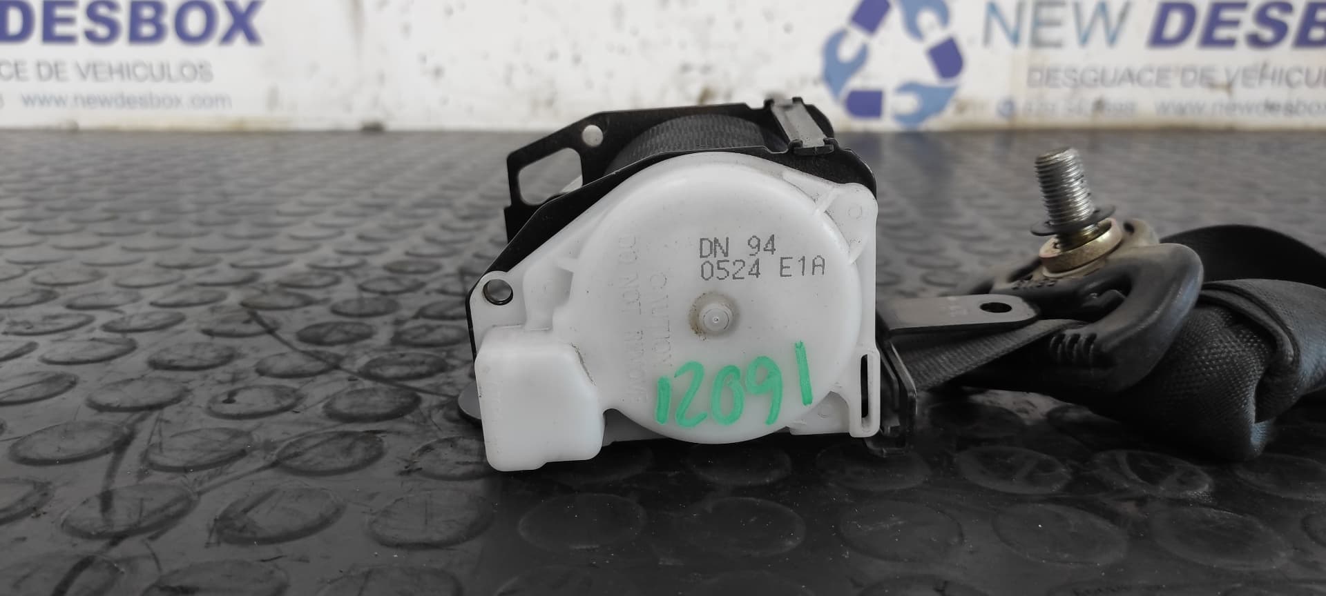 Recambio de CINTURON TRASERO DERECHO para MITSUBISHI MONTERO (V60/V70) 3.2 DI-D Avance (5-ptas.) 4M41 referencia OEM IAM TKAB0EN239   - GRIS 2
