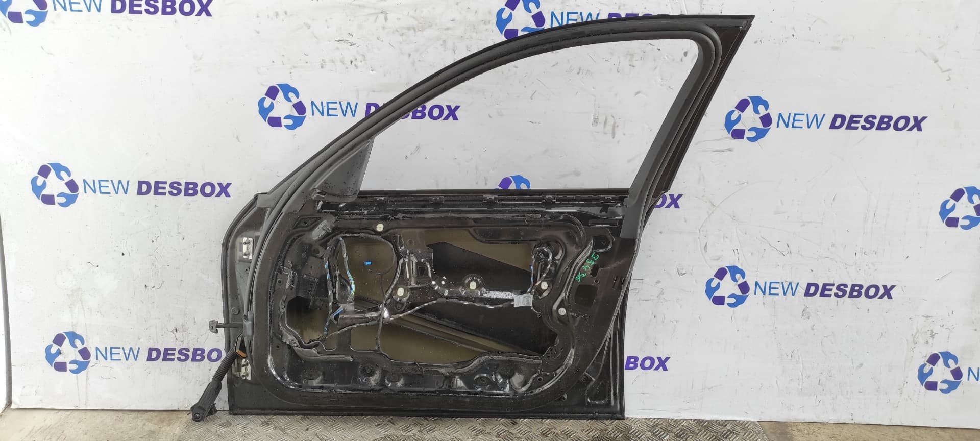 Recambio de PUERTA DELANTERA DERECHA para BMW SERIE 3 BERLINA (E90) 204D4 referencia OEM IAM    - NEGRO 7