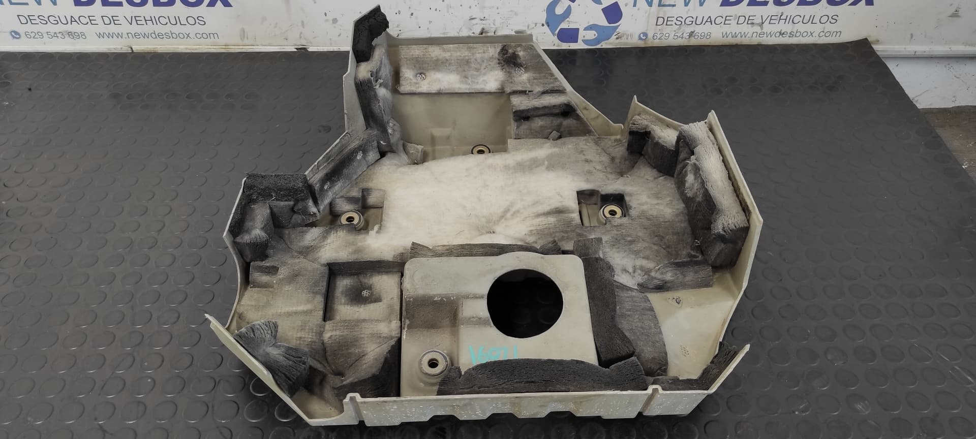 Recambio de TAPA MOTOR para MITSUBISHI MONTERO (V60/V70) 3.2 DI-D Avance (5-ptas.) 4M41 referencia OEM IAM ME20382241   - GRIS 2