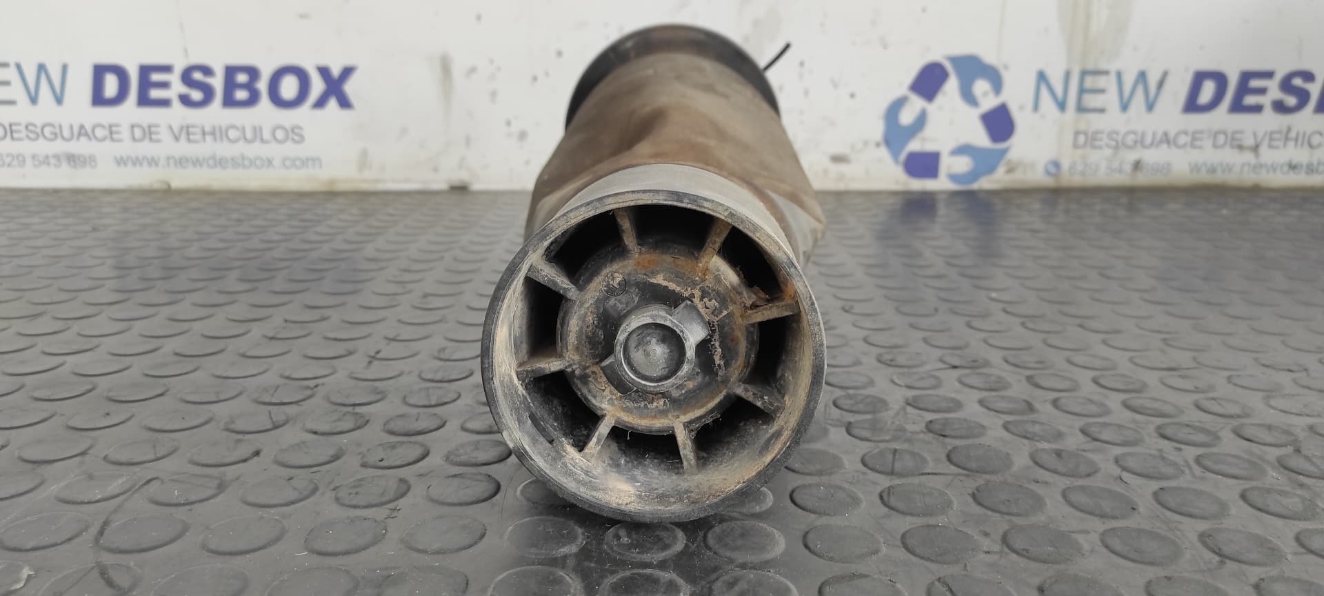Recambio de AMORTIGUADOR TRASERO para LAND ROVER DISCOVERY (LT) 2.5 Turbodiesel 10DP referencia OEM IAM RKB101200   - VERDE 2