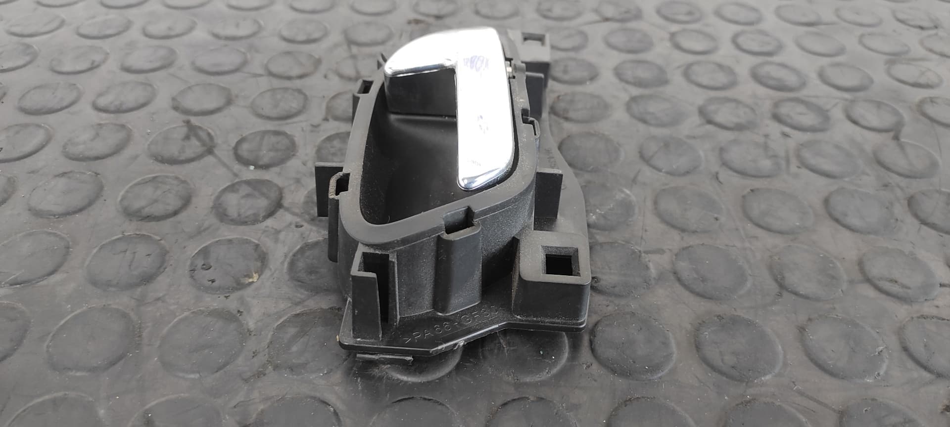 Recambio de MANETA INTERIOR DELANTERA DERECHA para CITROEN C4 BERLINA Exclusive RHR referencia OEM IAM 96435310VD   - NEGRO 7
