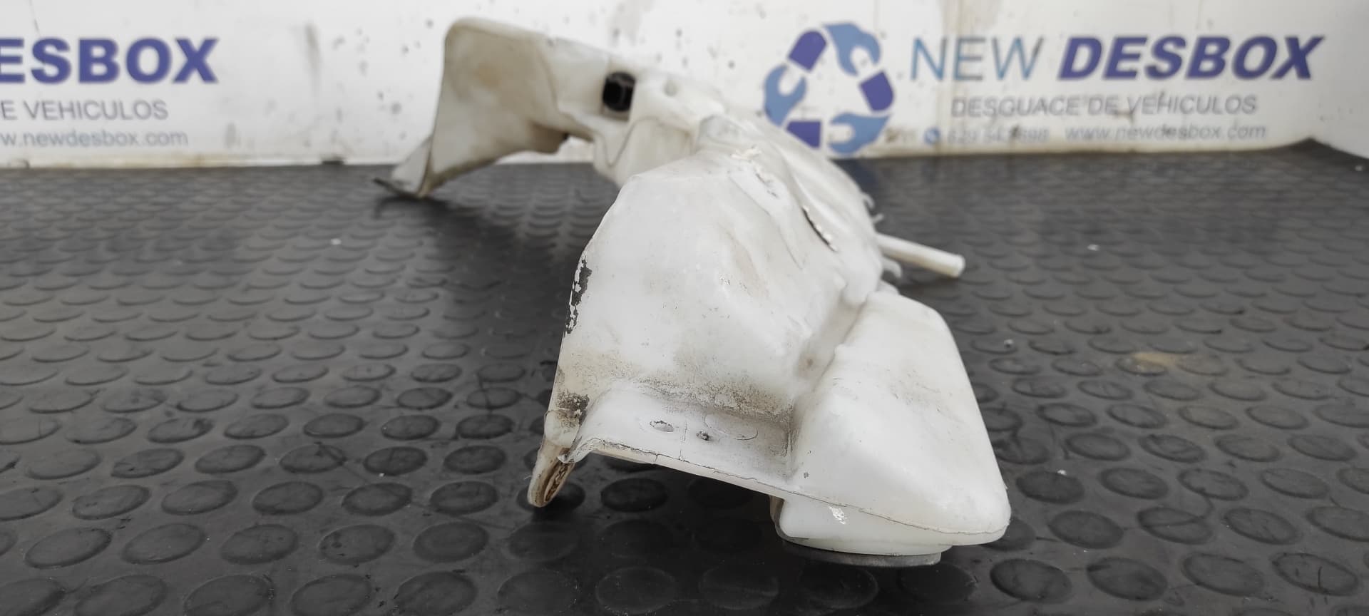 Recambio de DEPOSITO LIMPIA para FORD KUGA (CBS) Titanium S TXDA referencia OEM IAM 3M5113K163AC   - BLANCO 2