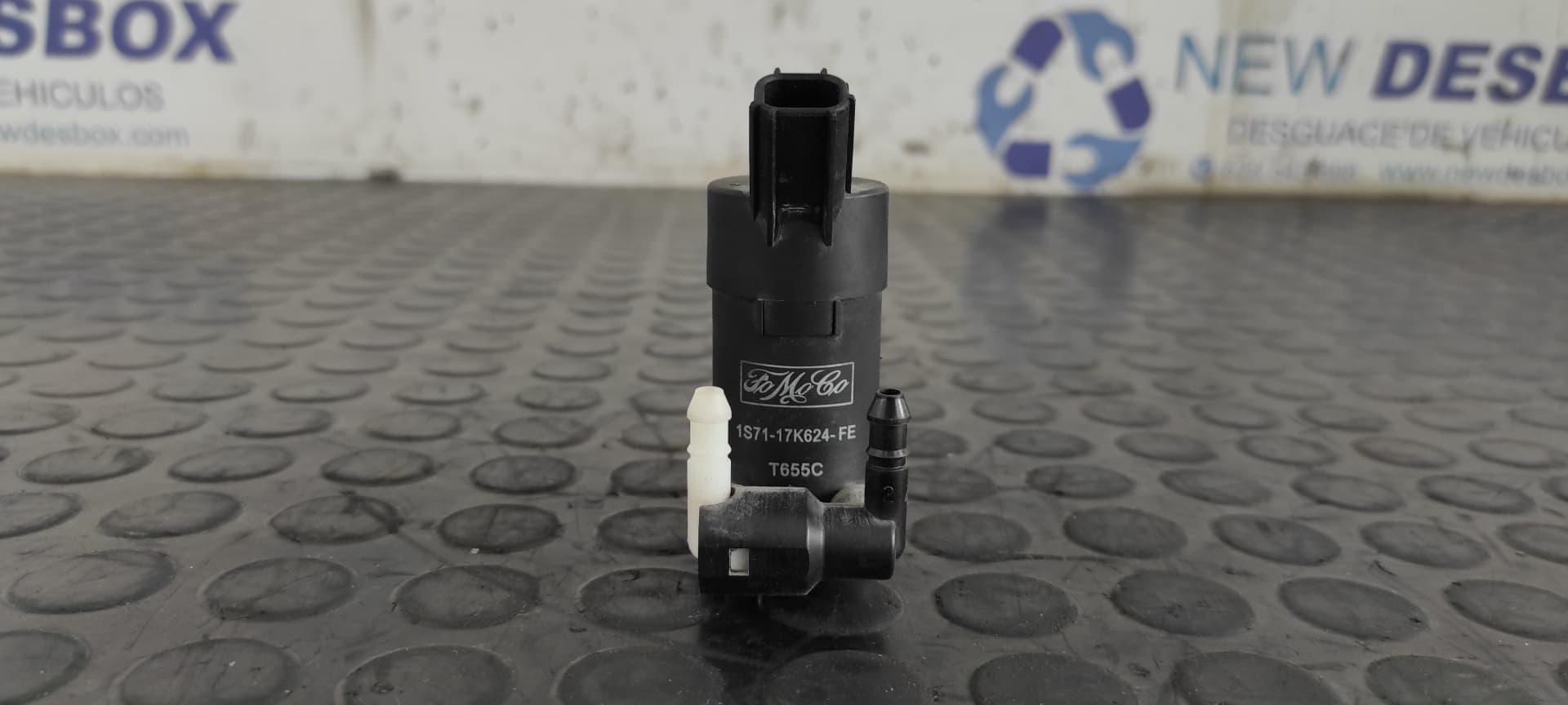 Recambio de BOMBA LIMPIA para FORD KUGA (CBS) Titanium S TXDA referencia OEM IAM 1S7117K624FE   - BLANCO