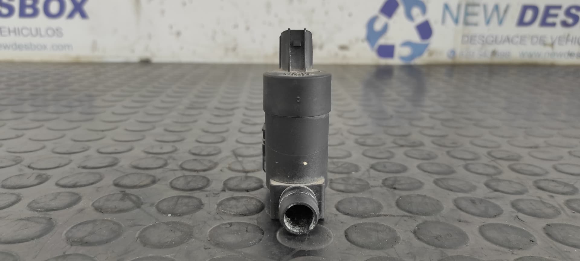 Recambio de BOMBA LIMPIA para FORD KUGA (CBS) Titanium S TXDA referencia OEM IAM 1S7117K624FE   - BLANCO 3