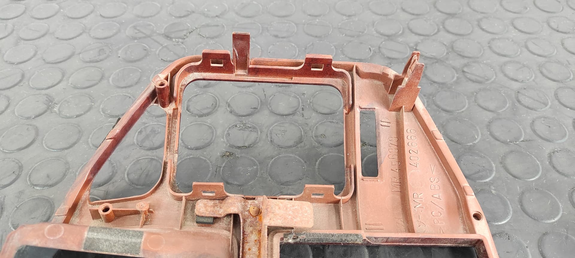 Recambio de MOLDURA para MITSUBISHI MONTERO (V60/V70) 3.2 DI-D Avance (5-ptas.) 4M41 referencia OEM IAM MR456373   - GRIS 7