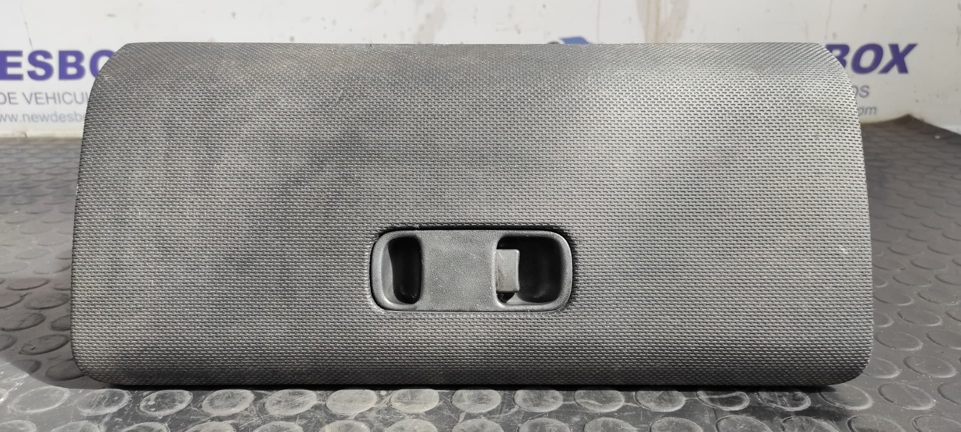 Recambio de GUANTERA para MITSUBISHI MONTERO (V60/V70) 3.2 DI-D Avance (5-ptas.) 4M41 referencia OEM IAM MR402402   - GRIS