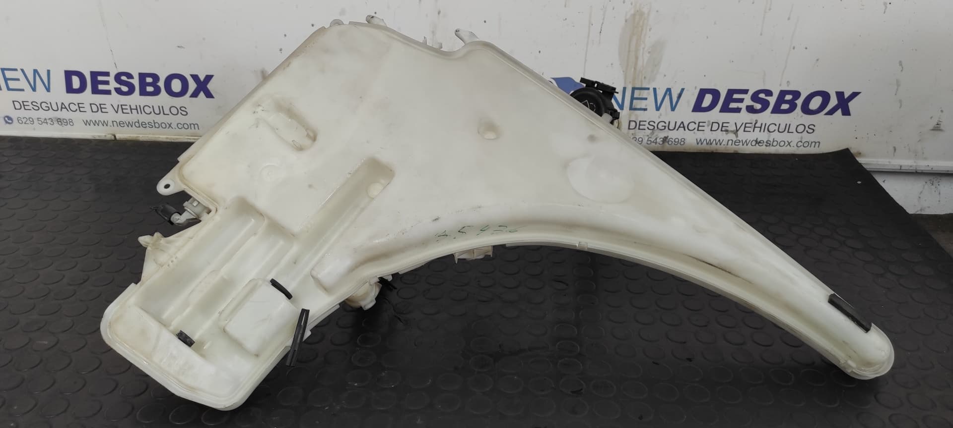 Recambio de DEPOSITO LIMPIA para BMW SERIE 3 BERLINA (E90) 320d 204D4 referencia OEM IAM 712423110   - NEGRO 4
