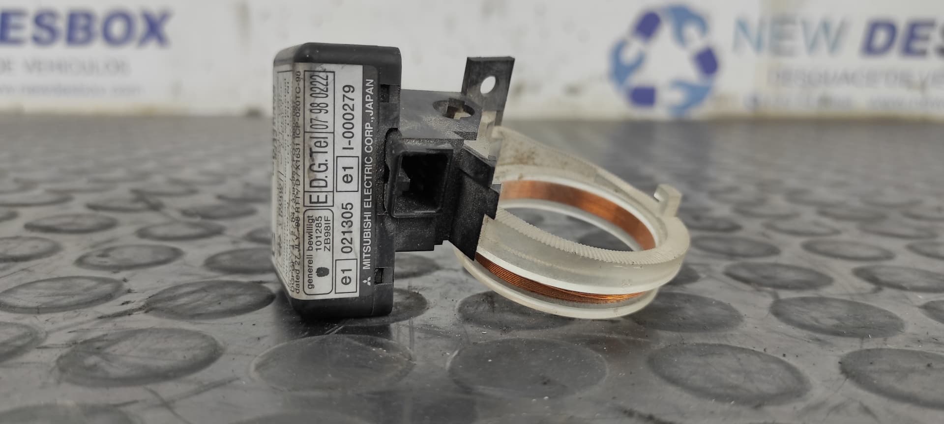 Recambio de CONMUTADOR DE ARRANQUE para MITSUBISHI MONTERO (V60/V70) 3.2 DI-D Avance (5-ptas.) 4M41 referencia OEM IAM MR535868   - GRIS 6