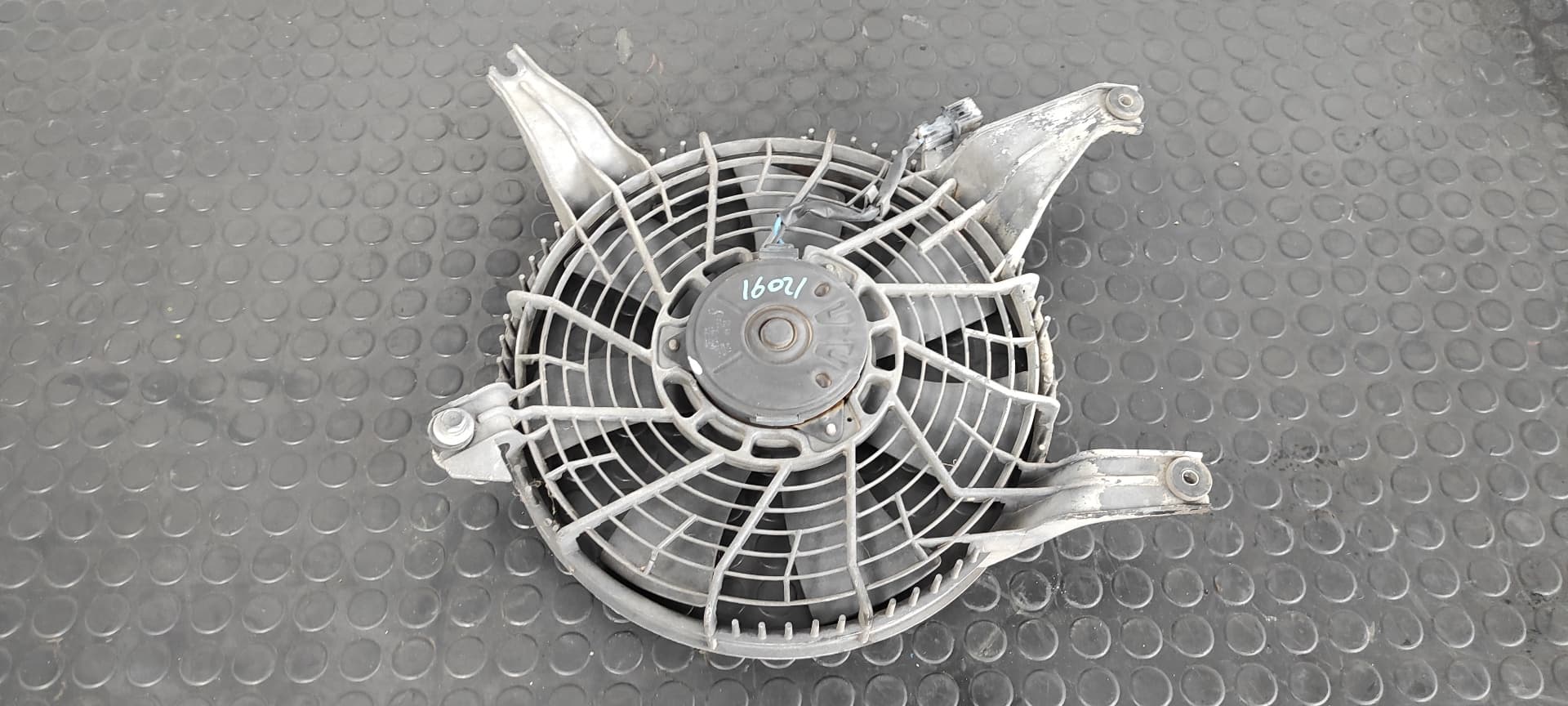 Recambio de ELECTROVENTILADOR para MITSUBISHI MONTERO (V60/V70) 3.2 DI-D Avance (5-ptas.) 4M41 referencia OEM IAM DENSO 387   - GRIS 7