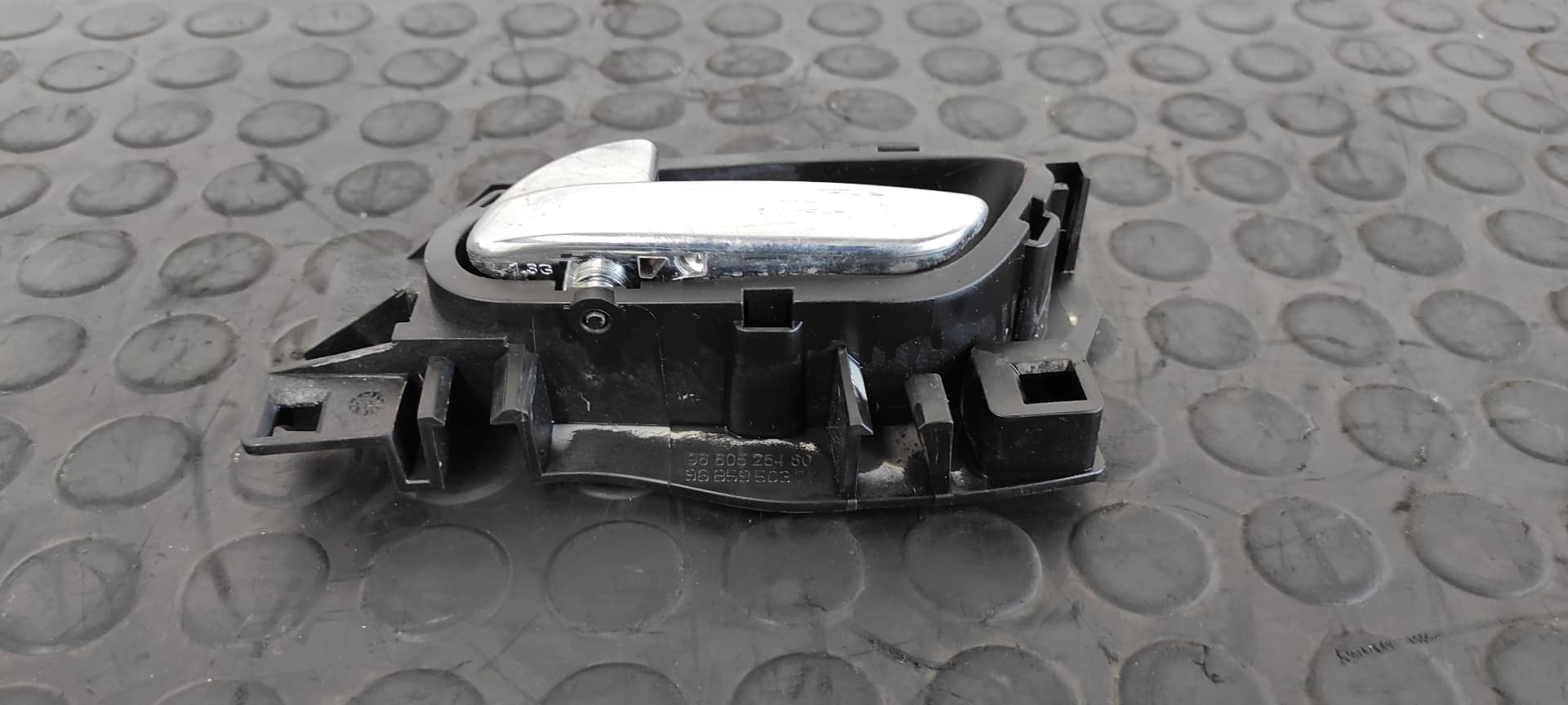 Recambio de MANETA INTERIOR TRASERA IZQUIERDA para PEUGEOT 308 Confort 5FW referencia OEM IAM 9660525480   - GRIS 2