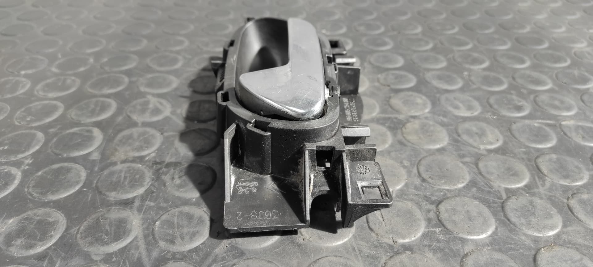 Recambio de MANETA INTERIOR DELANTERA IZQUIERDA para PEUGEOT 308 Confort 5FW referencia OEM IAM 9660525480   - GRIS 3