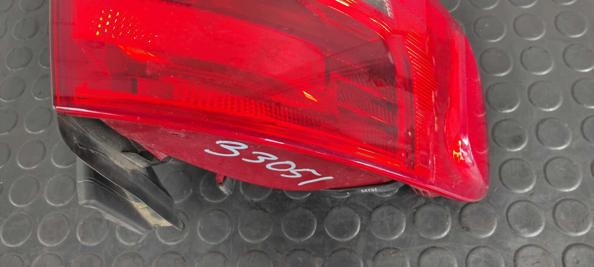 Recambio de PILOTO TRASERO IZQUIERDO para AUDI A4 BER. (B8) Basis CAG referencia OEM IAM 8K5945095D   - NEGRO 5