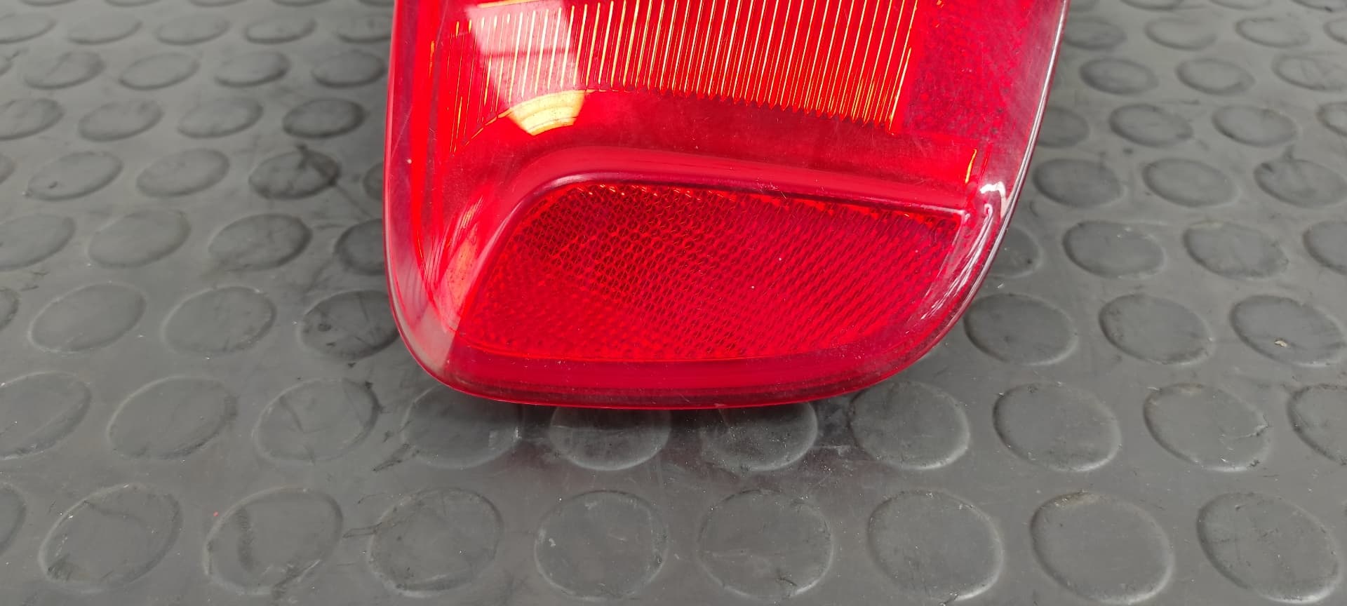 Recambio de PILOTO TRASERO IZQUIERDO para AUDI A4 BER. (B8) Basis CAG referencia OEM IAM 8K5945095D   - NEGRO 3