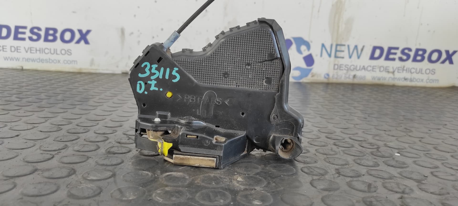 Recambio de CERRADURA PUERTA DELANTERA IZQUIERDA para TOYOTA COROLLA (E12) 2.0 D-4D Linea Luna Berlina 1CDFTV referencia OEM IAM 16 1904   - PLATA