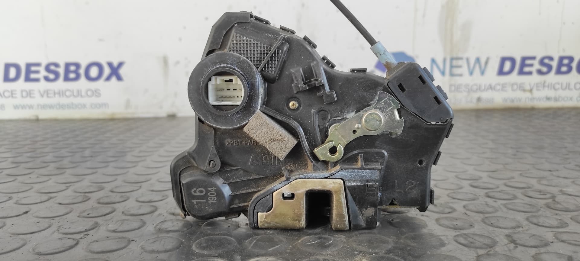Recambio de CERRADURA PUERTA DELANTERA IZQUIERDA para TOYOTA COROLLA (E12) 2.0 D-4D Linea Luna Berlina 1CDFTV referencia OEM IAM 16 1904   - PLATA 5