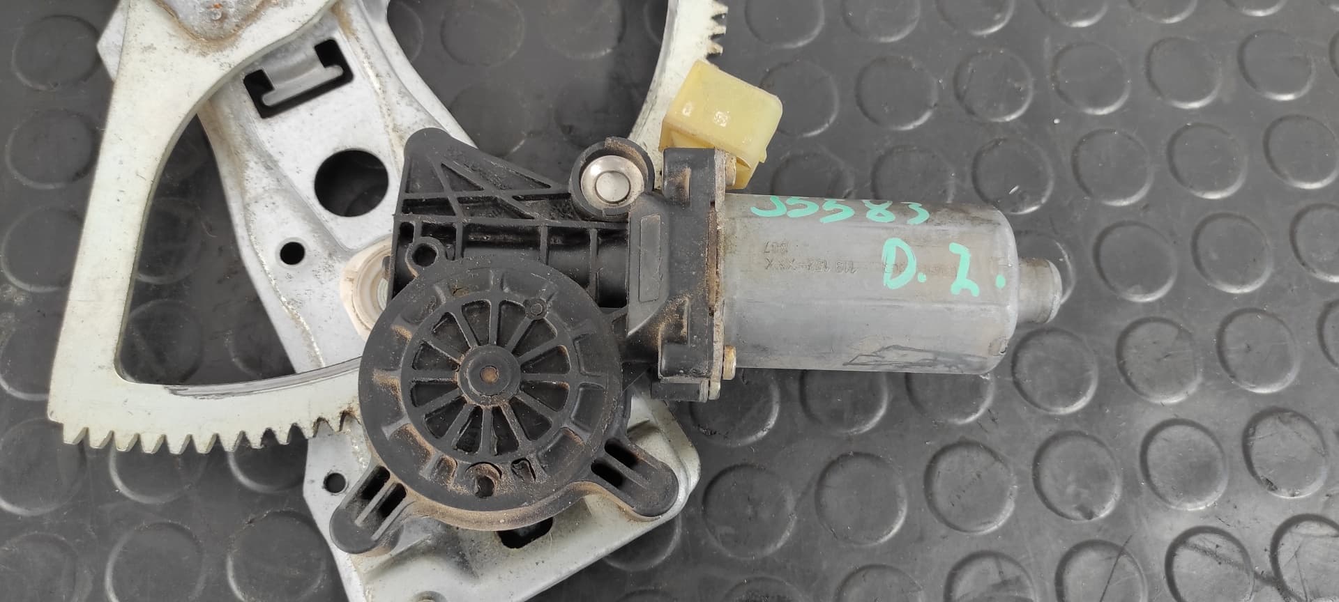 Recambio de ELEVALUNAS DELANTERO IZQUIERDO para MERCEDES-BENZ CLASE C (W202) BERLINA 250 TD (202.128) OM605960 referencia OEM IAM 0130821708   - GRIS 5