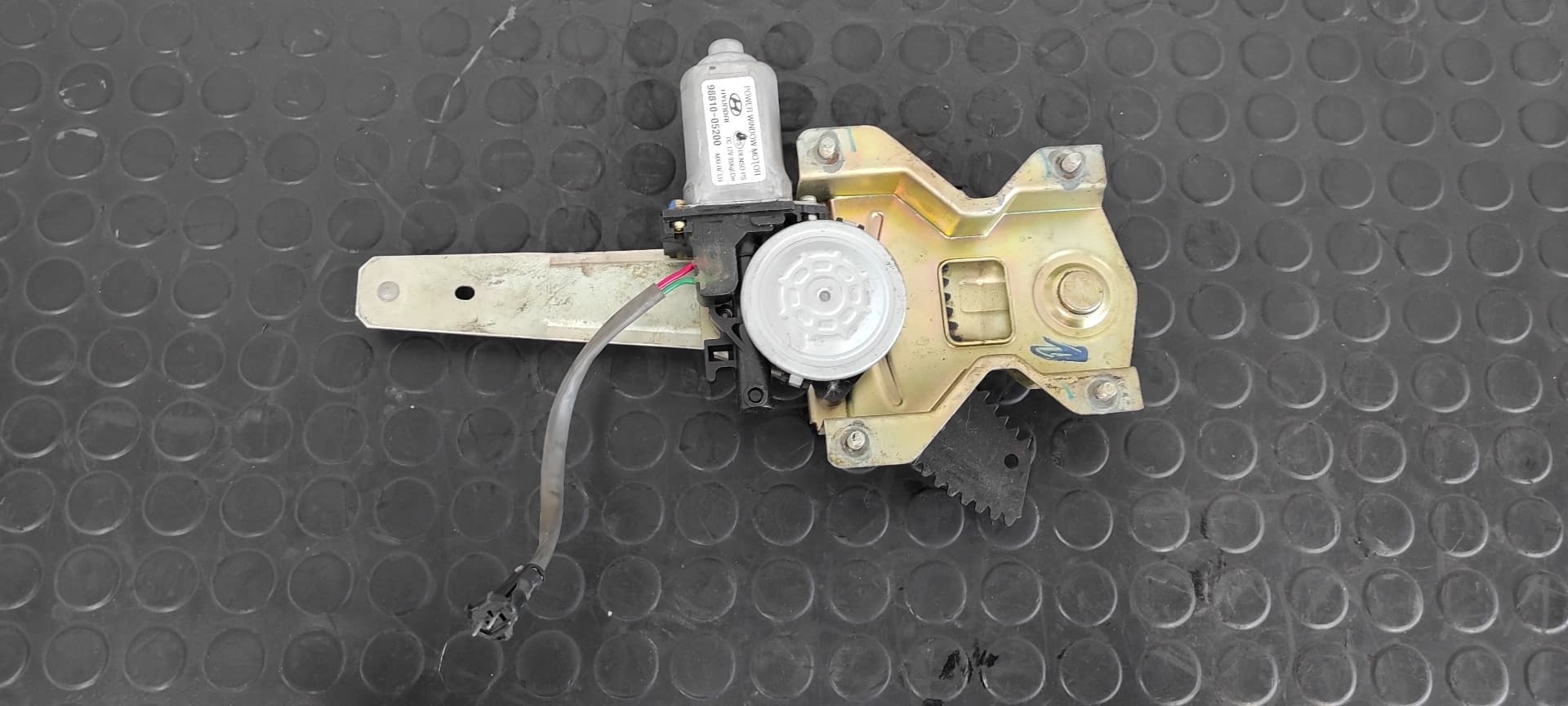 Recambio de ELEVALUNAS TRASERO IZQUIERDO para HYUNDAI ATOS (MX) 1.0 CAT G4HD referencia OEM IAM 9881005200   - AZUL