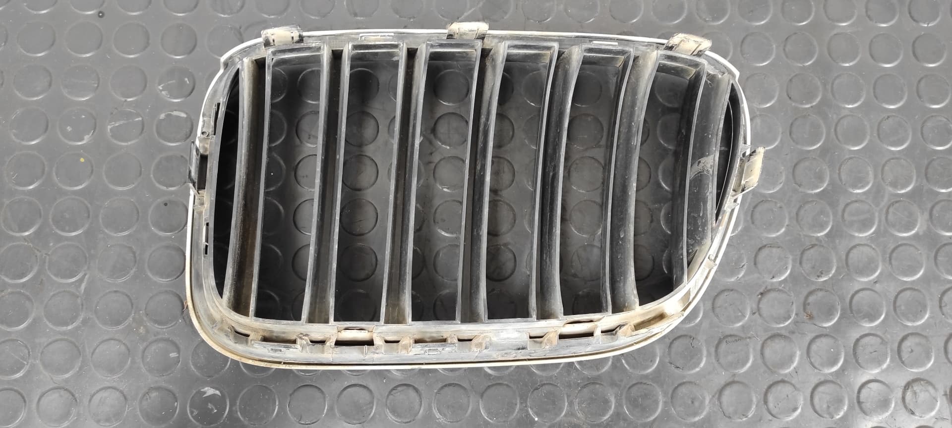 Recambio de REJILLA DELANTERA para BMW X3 (F25) sDrive 18d N47D20C referencia OEM IAM 51117210726   - GRIS 7
