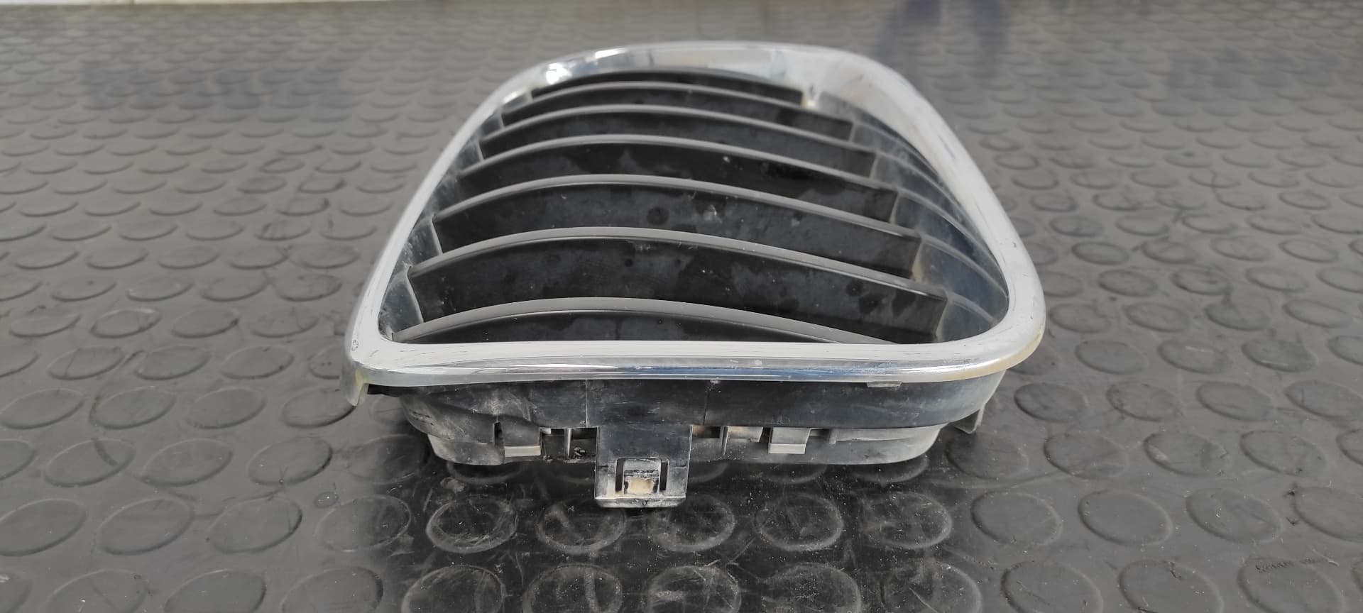 Recambio de REJILLA DELANTERA para BMW X3 (F25) sDrive 18d N47D20C referencia OEM IAM 51117210725   - GRIS 5