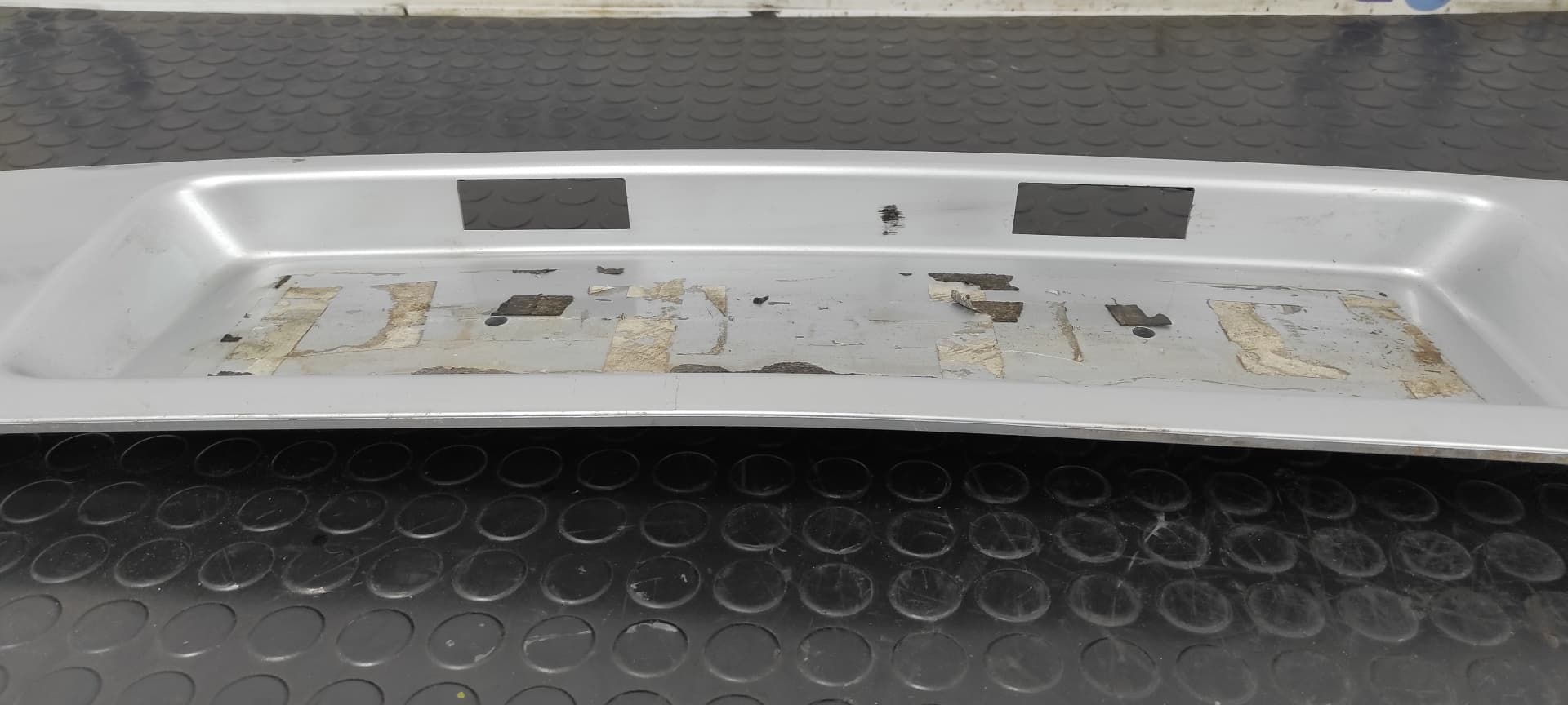 Recambio de PORTAMATRICULAS para VOLKSWAGEN SHARAN (7M6/7M9) Advance AUY referencia OEM IAM 964981   - GRIS 9