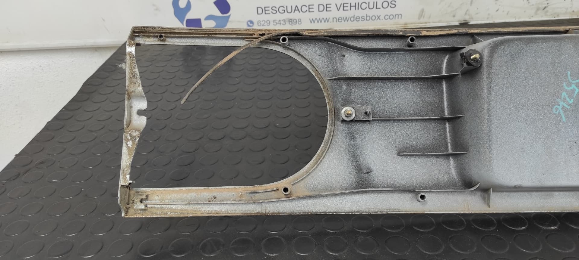Recambio de PORTAMATRICULAS para VOLKSWAGEN SHARAN (7M6/7M9) Advance AUY referencia OEM IAM 964981   - GRIS 11