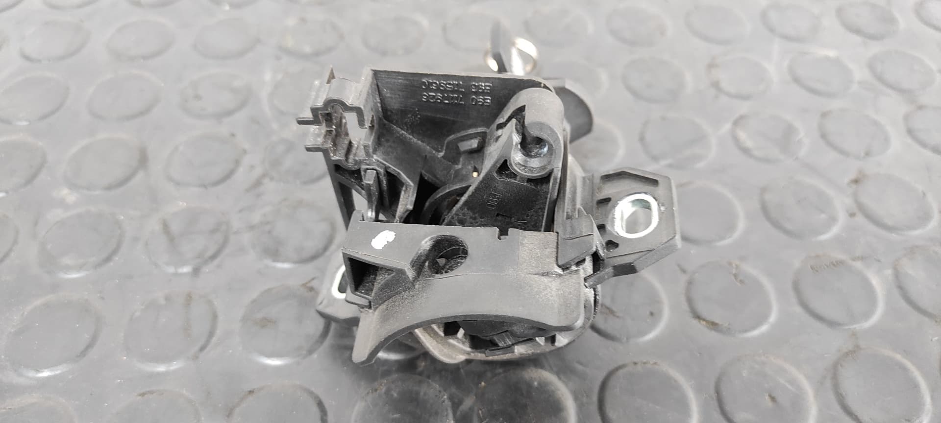 Recambio de BOMBIN PORTON TRASERO para BMW SERIE 3 BERLINA (E90) 320d 204D4 referencia OEM IAM 51247167321   - NEGRO 4