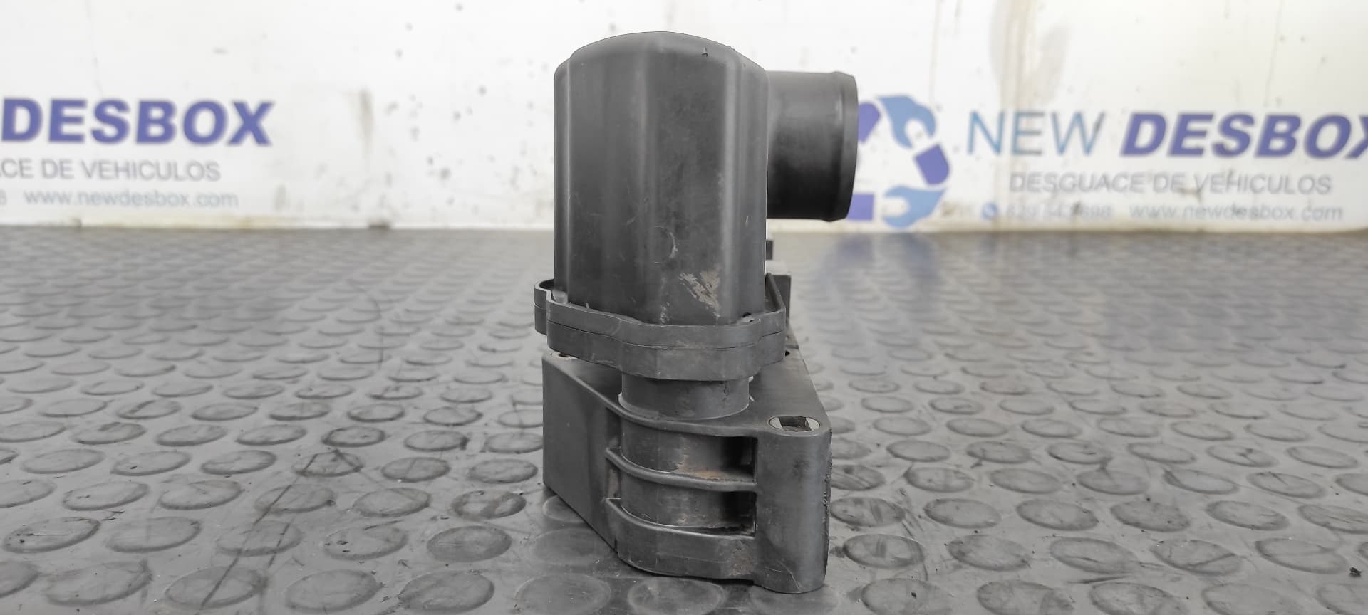 Recambio de COLECTOR ADMISION para MERCEDES-BENZ VITO MIXTO 06.2003 -> 111  CDI  Compacto  (639.601) 646982 referencia OEM IAM A6460900837   - BLANCO 2