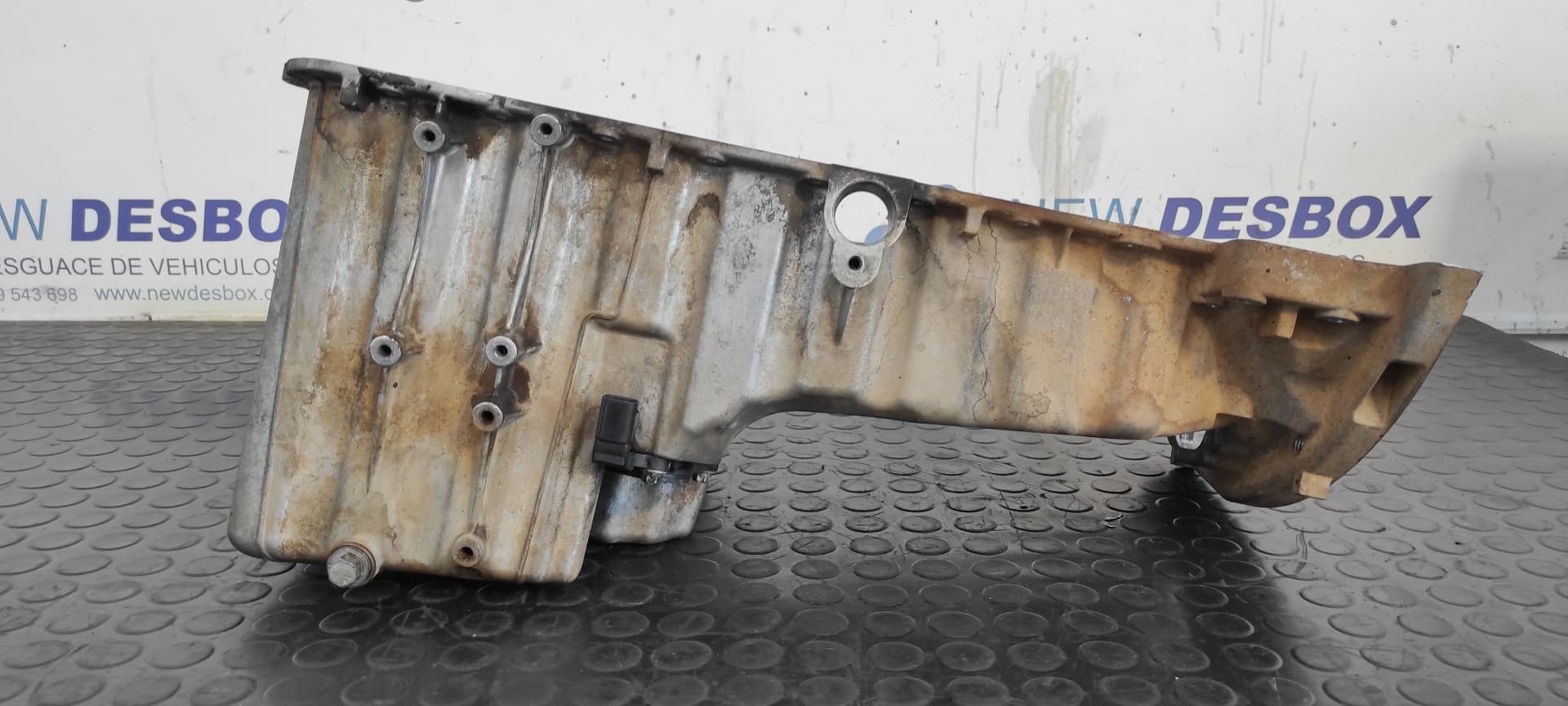 Recambio de CARTER para MERCEDES-BENZ VITO MIXTO 06.2003 -> 111  CDI  Compacto  (639.601) 646982 referencia OEM IAM R6460140402   - BLANCO 7