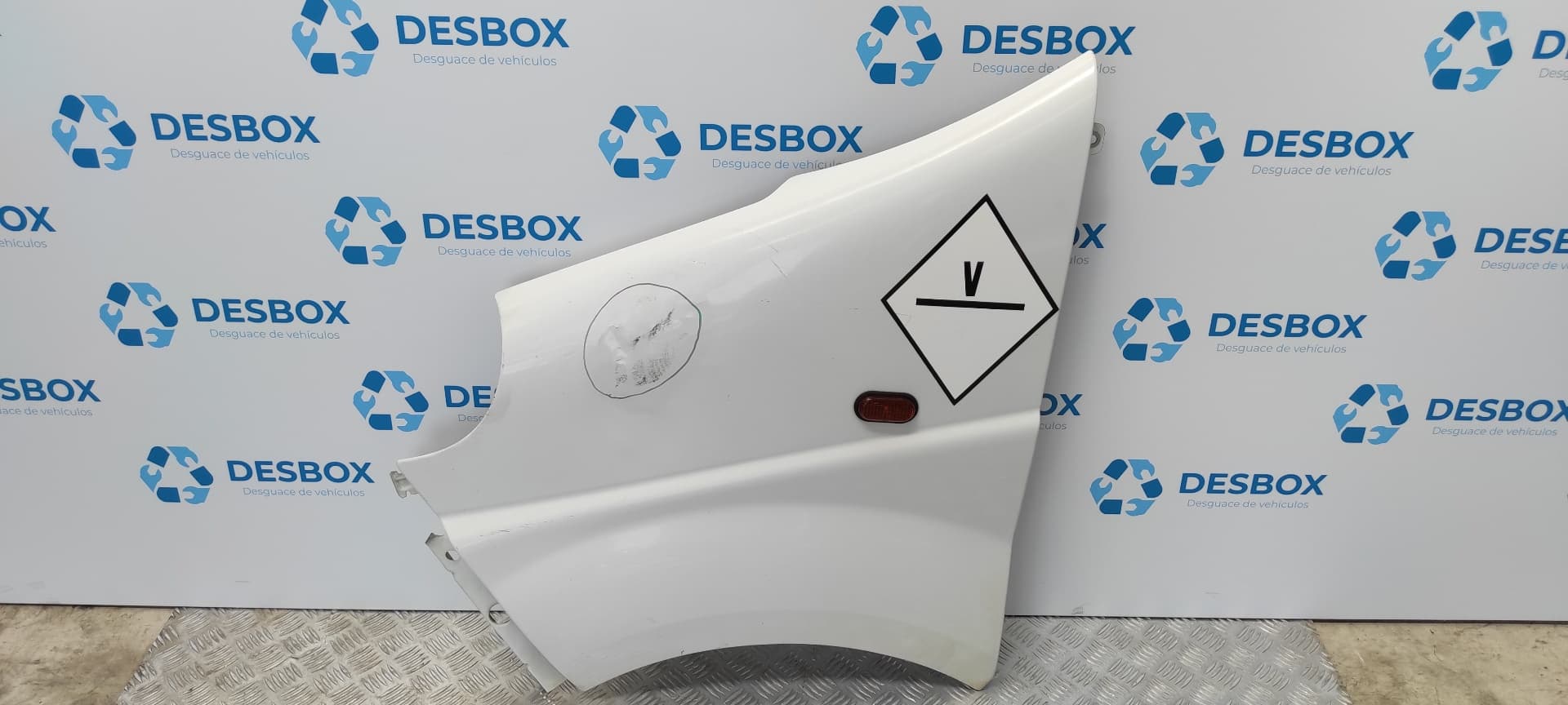 Recambio de ALETA DELANTERA IZQUIERDA para NISSAN PRIMASTAR (X83) Caja cerrada batalla corta 2,7t G9U730 referencia OEM IAM    - BLANCO