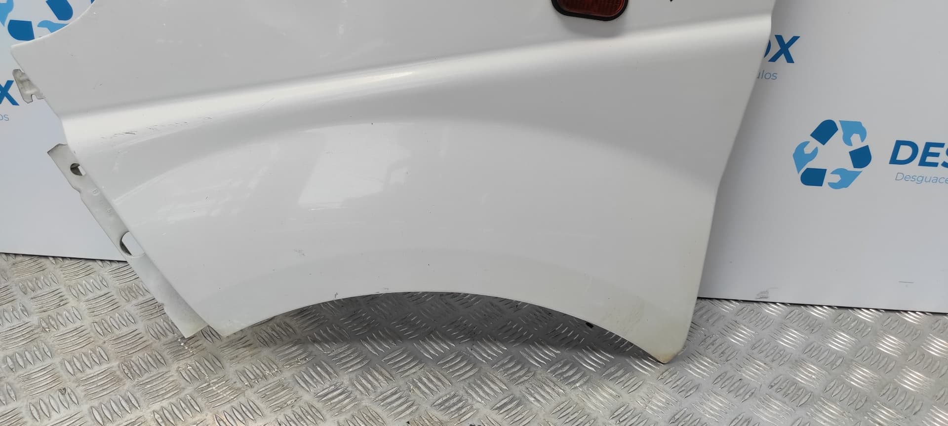 Recambio de ALETA DELANTERA IZQUIERDA para NISSAN PRIMASTAR (X83) Caja cerrada batalla corta 2,7t G9U730 referencia OEM IAM    - BLANCO 4