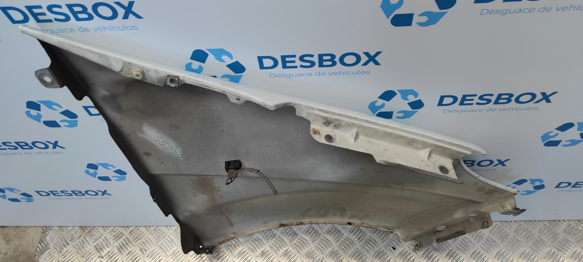Recambio de ALETA DELANTERA IZQUIERDA para NISSAN PRIMASTAR (X83) Caja cerrada batalla corta 2,7t G9U730 referencia OEM IAM    - BLANCO 3