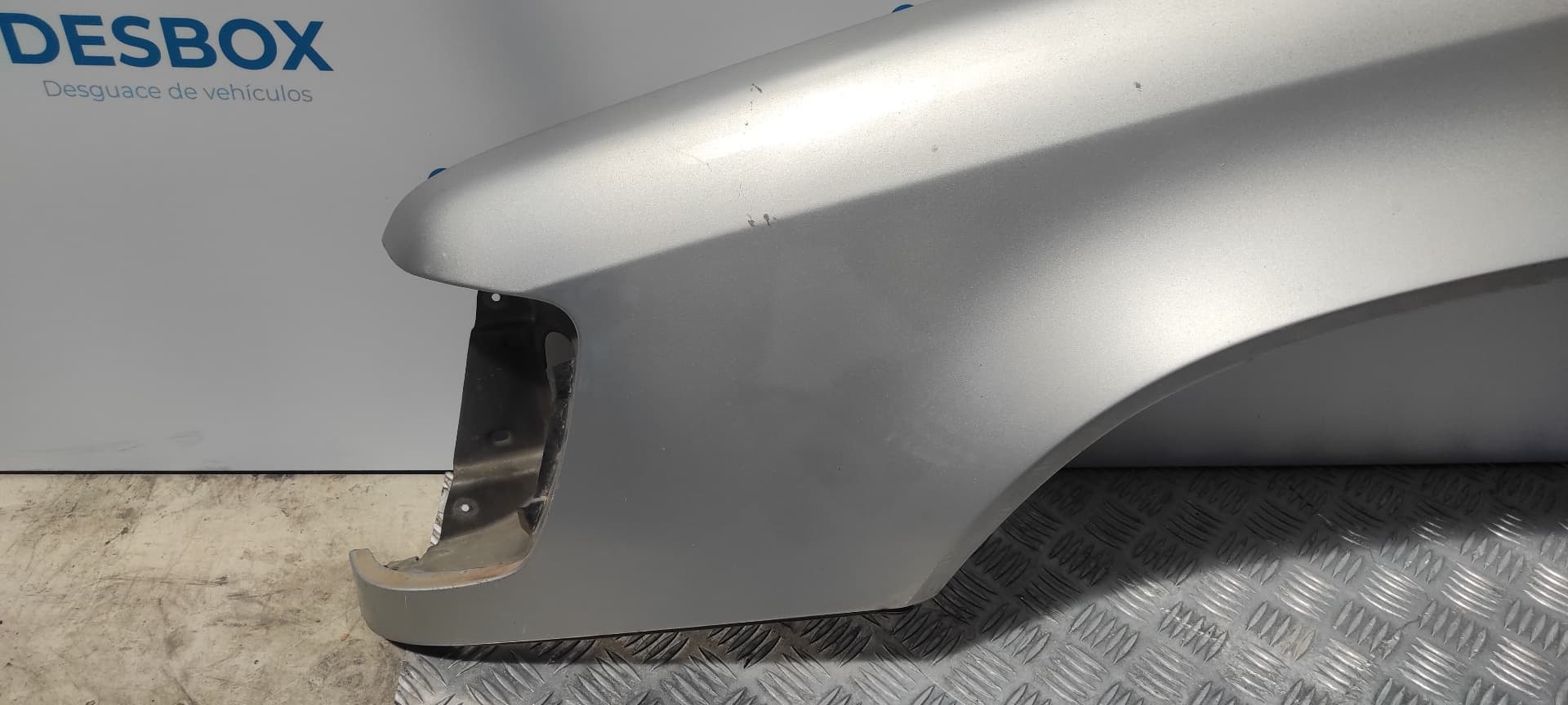Recambio de ALETA DELANTERA IZQUIERDA para MERCEDES-BENZ CLASE E (W124) BERLINA OM602962 referencia OEM IAM    - GRIS 7