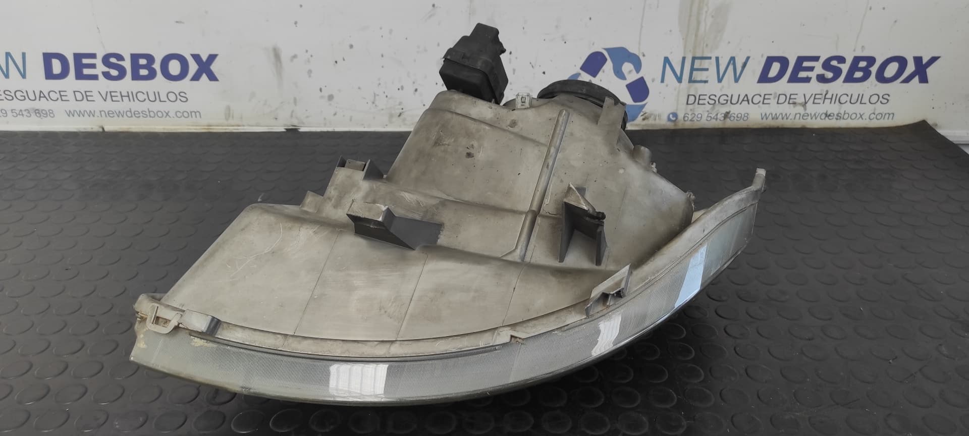 Recambio de FARO DERECHO para NISSAN PRIMASTAR (X83) Caja cerrada batalla corta 2,7t G9U730 referencia OEM IAM VALEO   - BLANCO 7