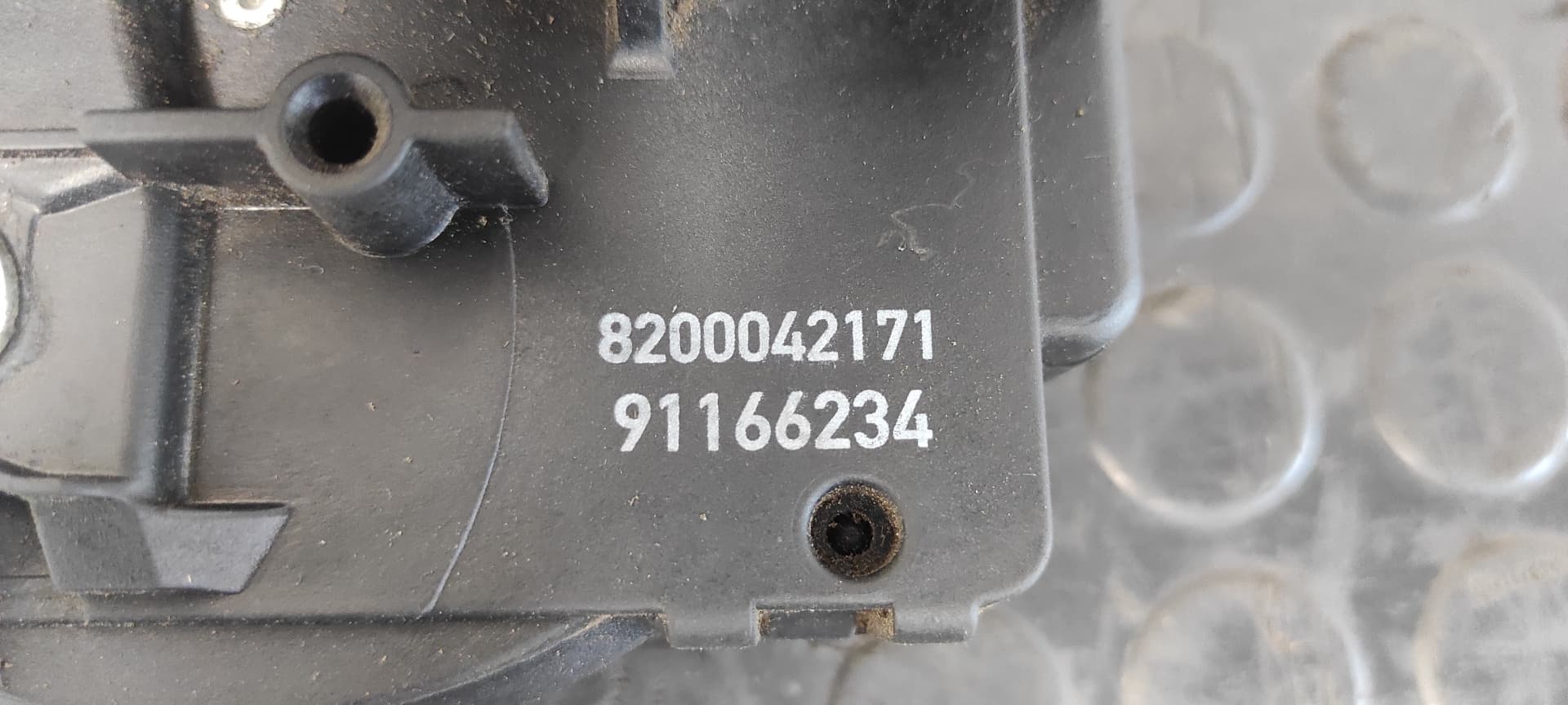 Recambio de CERRADURA PUERTA DELANTERA DERECHA para NISSAN PRIMASTAR (X83) Caja cerrada batalla corta 2,7t G9U730 referencia OEM IAM 8200042171   - BLANCO 6