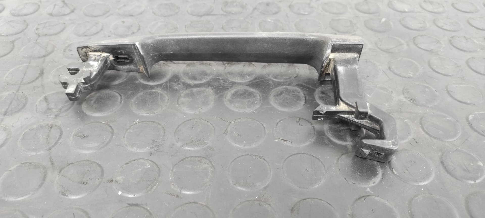 Recambio de MANETA TRASERA DERECHA para MERCEDES-BENZ CLASE E (W124) BERLINA D-Turbo 250 (124.128) OM602962 referencia OEM IAM    - GRIS 2