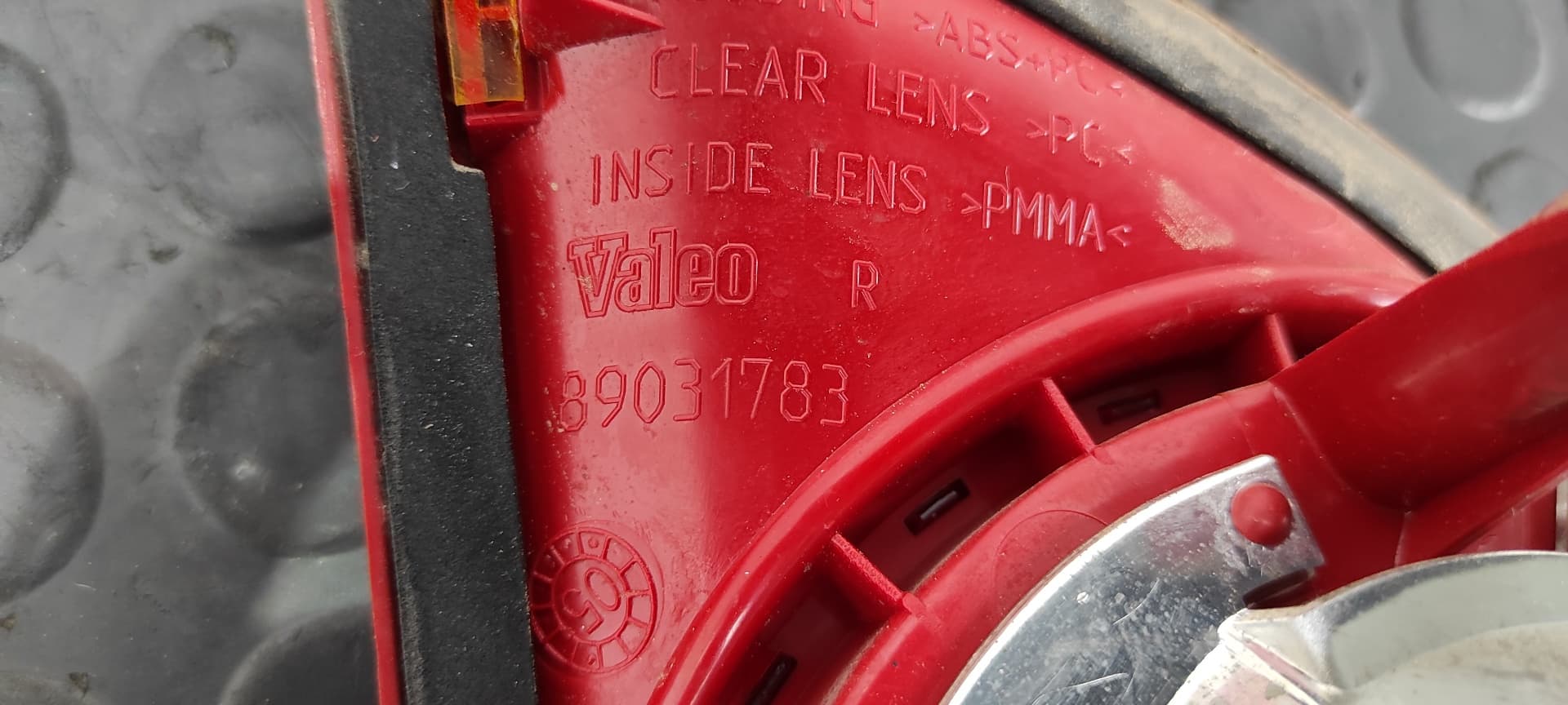 Recambio de PILOTO PORTON DERECHO para VOLKSWAGEN GOLF V BERLINA (1K1) Highline BKC referencia OEM IAM 1K6945094G   - NEGRO 3