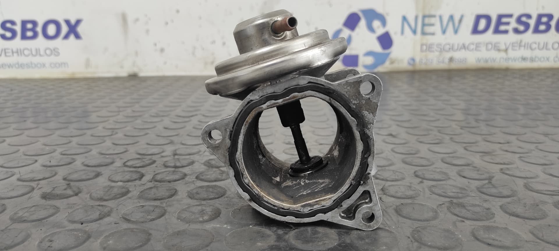 Recambio de VALVULA EGR para VOLKSWAGEN GOLF V BERLINA (1K1) BKC referencia OEM IAM 038131501AF   - NEGRO 5
