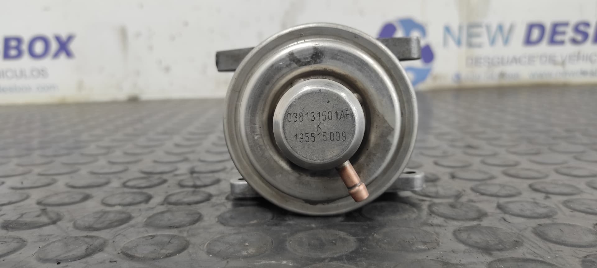 Recambio de VALVULA EGR para VOLKSWAGEN GOLF V BERLINA (1K1) BKC referencia OEM IAM 038131501AF   - NEGRO 2