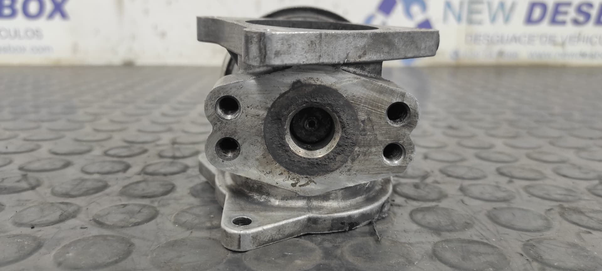 Recambio de VALVULA EGR para VOLKSWAGEN GOLF V BERLINA (1K1) BKC referencia OEM IAM 038131501AF   - NEGRO 8