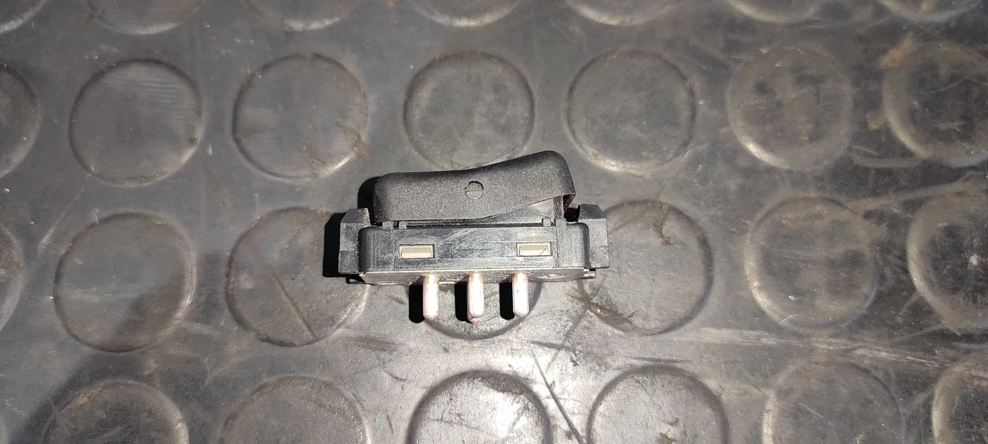 Recambio de INTERRUPTOR para MERCEDES-BENZ CLASE E (W124) BERLINA D-Turbo 250 (124.128) OM602962 referencia OEM IAM 1248209910   - GRIS 3