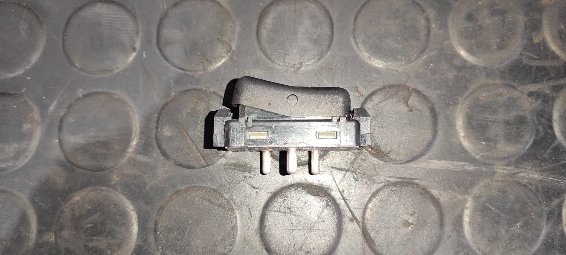 Recambio de INTERRUPTOR para MERCEDES-BENZ CLASE E (W124) BERLINA D-Turbo 250 (124.128) OM602962 referencia OEM IAM 1248209910   - GRIS 2
