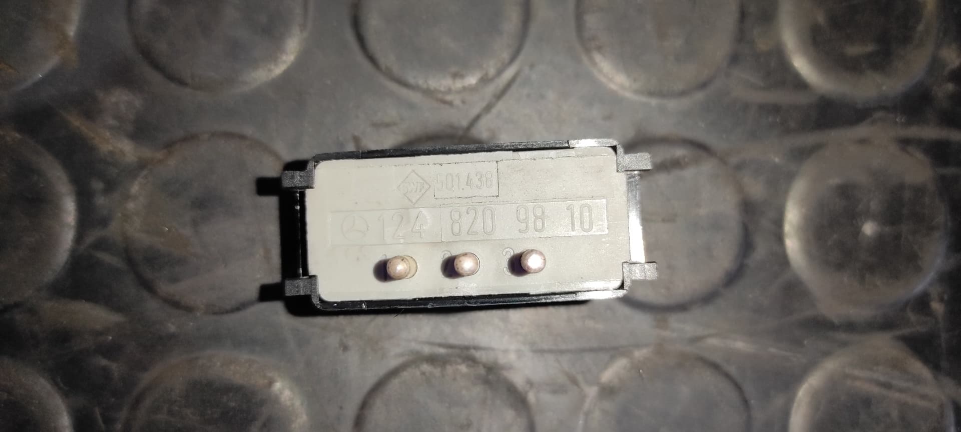 Recambio de INTERRUPTOR para MERCEDES-BENZ CLASE E (W124) BERLINA D-Turbo 250 (124.128) OM602962 referencia OEM IAM 1248209810   - GRIS 4
