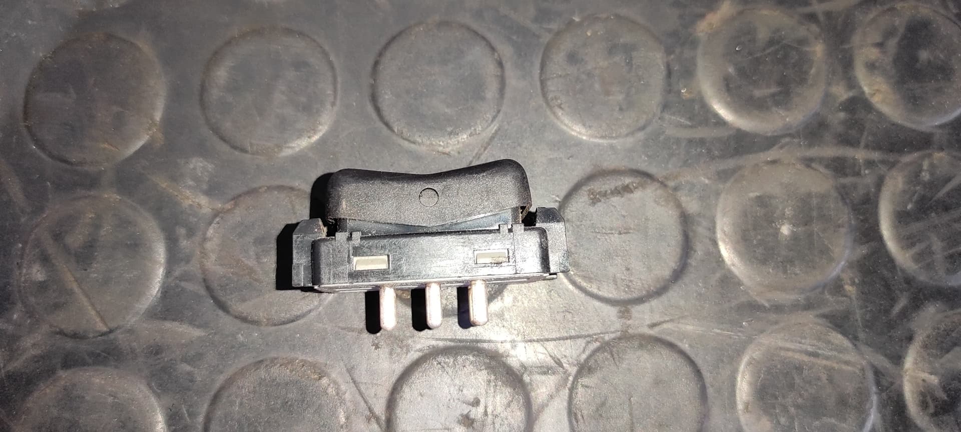 Recambio de INTERRUPTOR para MERCEDES-BENZ CLASE E (W124) BERLINA D-Turbo 250 (124.128) OM602962 referencia OEM IAM 1298207410   - GRIS 2
